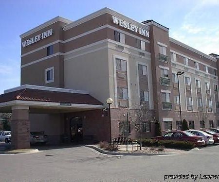 Wesley Inn Wichita Exterior foto